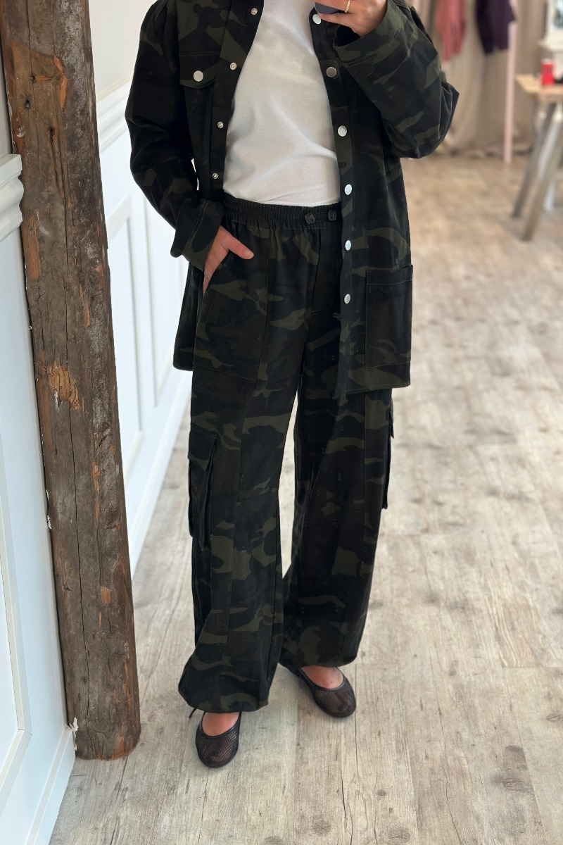A-View - Bukser - Camo pants - Army/black