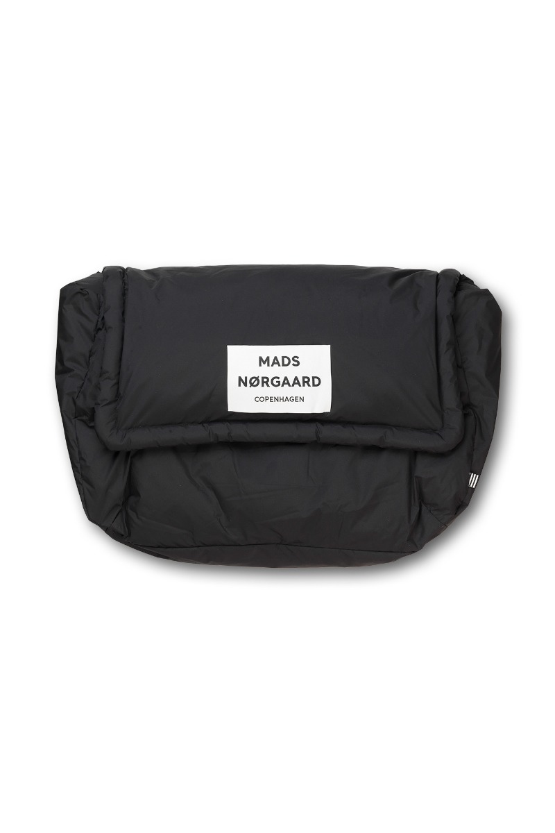 Mads Nørgaard - Taske - Recycle Pillow Bomb Bag - Jet Black