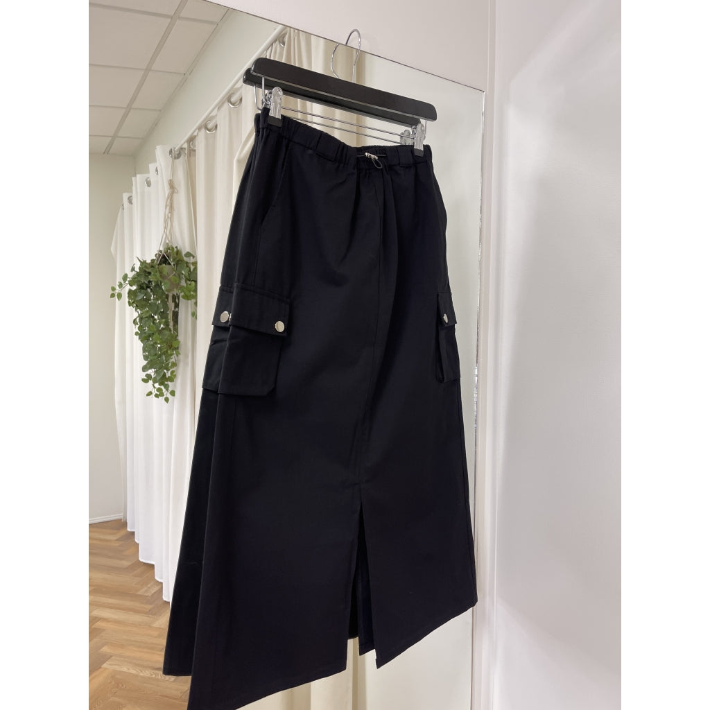 Lululia Studio dame cargo nederdel Lula - Black Lululia Studio dame cargo nederdel Lula - Black
